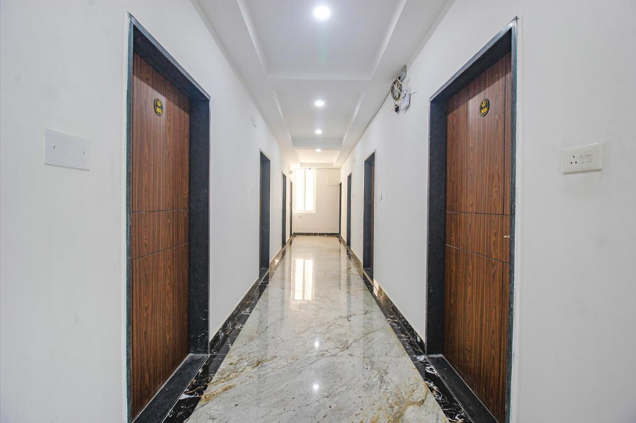 Fabhotel W Grand Suites - Nr Lanco Hills, Manikonda Хайдарабад Экстерьер фото